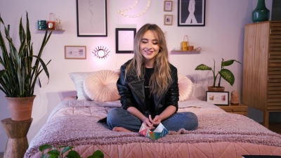 Sabrina_Carpenter_Urban_Outfitters_1080p_WEB-DL_DD5_1_H264-TVSmash_mkvvs825.jpg