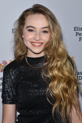 sabrina-carpenter-at-at-a-time-for-heroes-celebration-in-culver-city_5.jpg