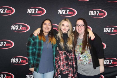 sabrina-carpenter-live-cbs-radio-performance-showroom-96.jpg