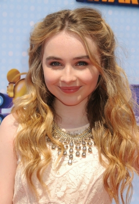 sabrina_carpenter_26900024.jpg