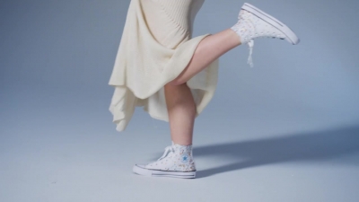 sc_converse2Bk_videocap_281529.jpg