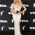 VMA2024backstage-096.jpg