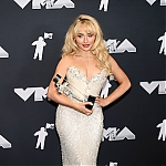 VMA2024backstage-140.jpg